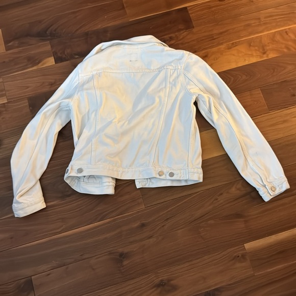 GAP Women's White Jean Jacket - Picture 7 of 8